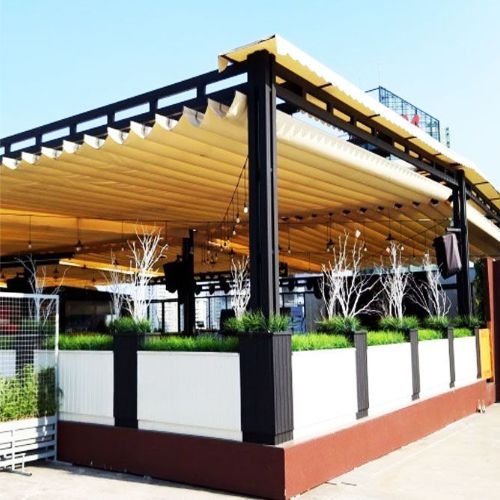 Báo giá chi phí làm mái bạt cuốn ngoài trời uy tín, chuyên nghiệp