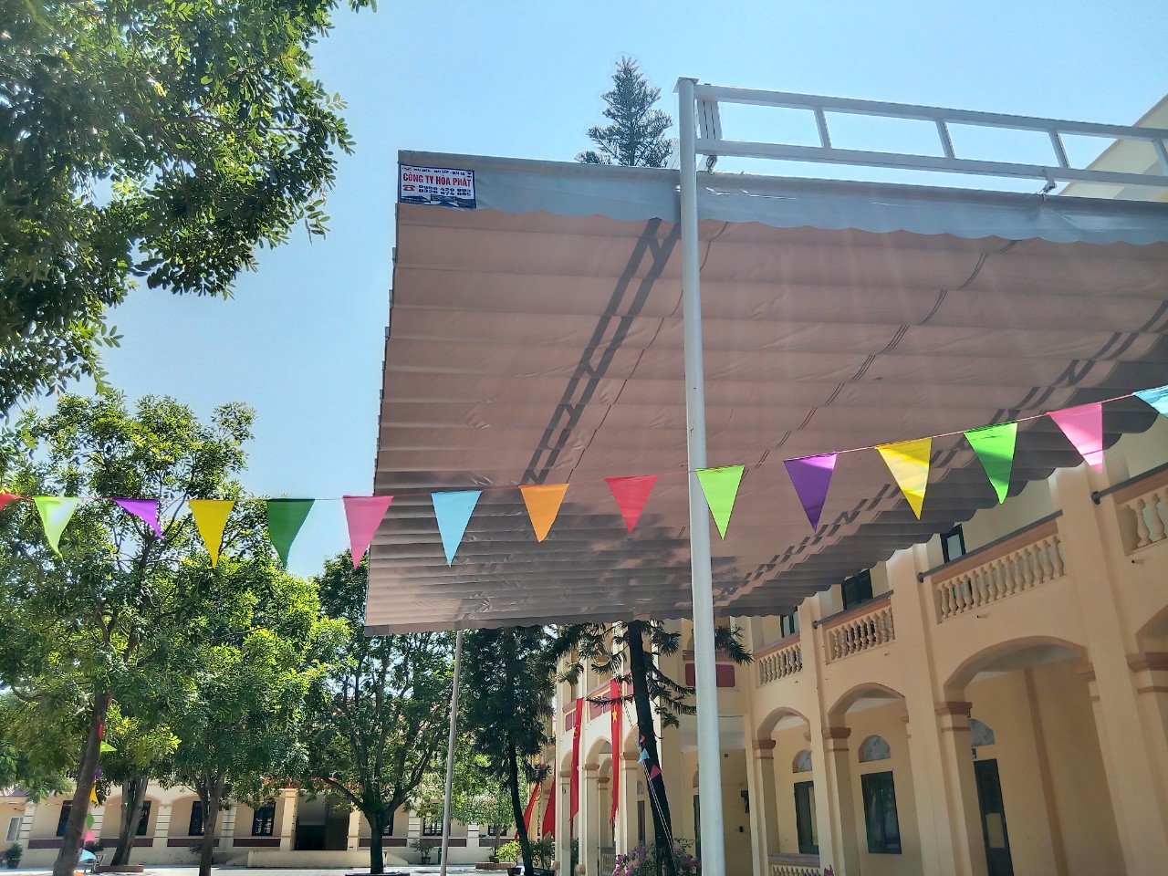 Báo giá lắp đặt mái xếp điều khiển từ xa cải tiến thông minh